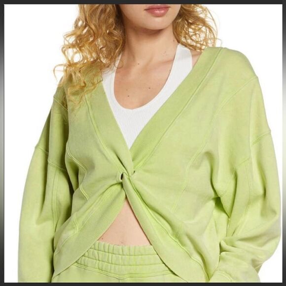 Free people FP movement go for gold reversible sweatshirt size S, NWT - Picture 1 of 15
